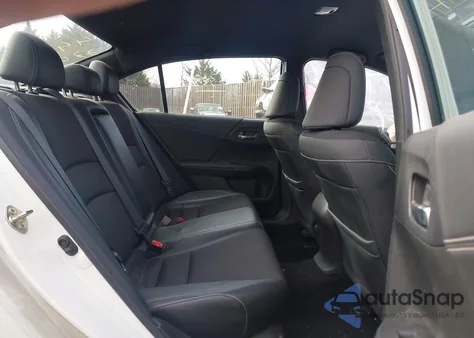 2016 Honda Accord Sport z USA, uszkodzony, nr VIN 1HGCR2F54GA157781